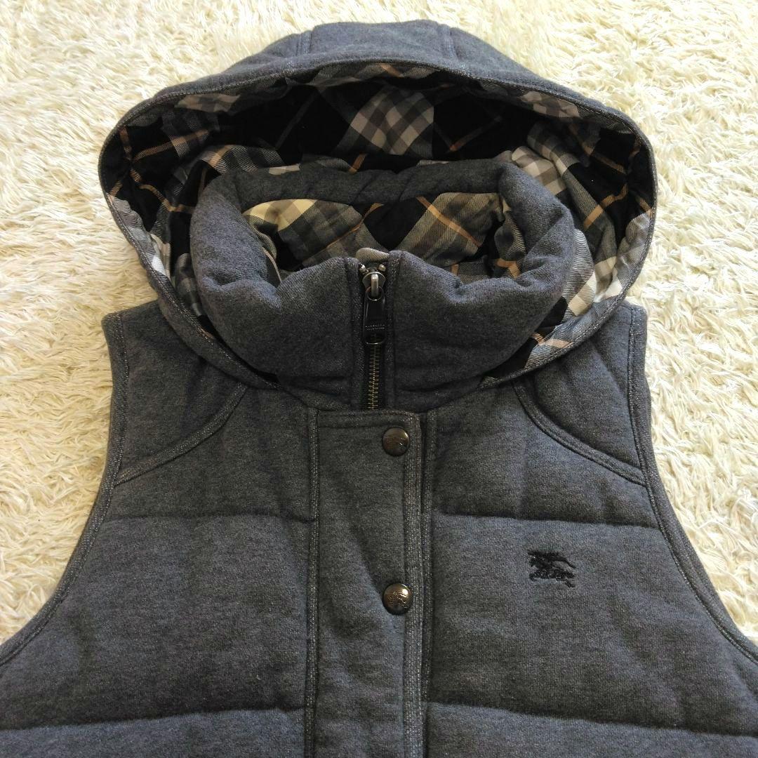 バーバリーブルーレーベル グレー フード付き ダウンベスト 裏地チェック 38