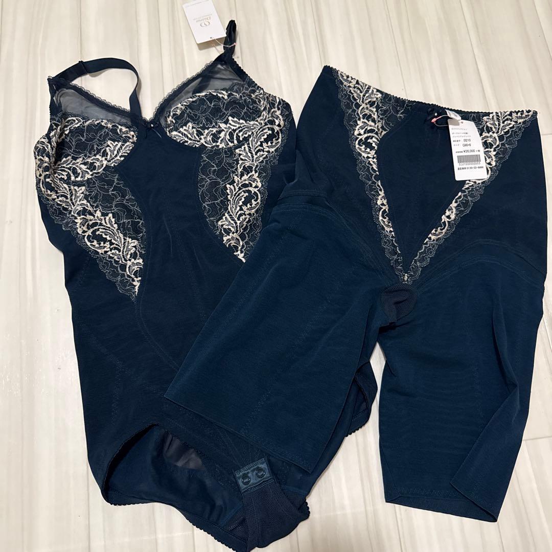 ダイアナ　ボディースーツ　ガードルセット