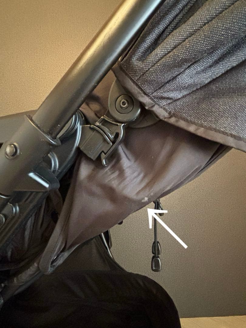 アップリカ　ラクーナクッションフリープラス　レインカバー付き