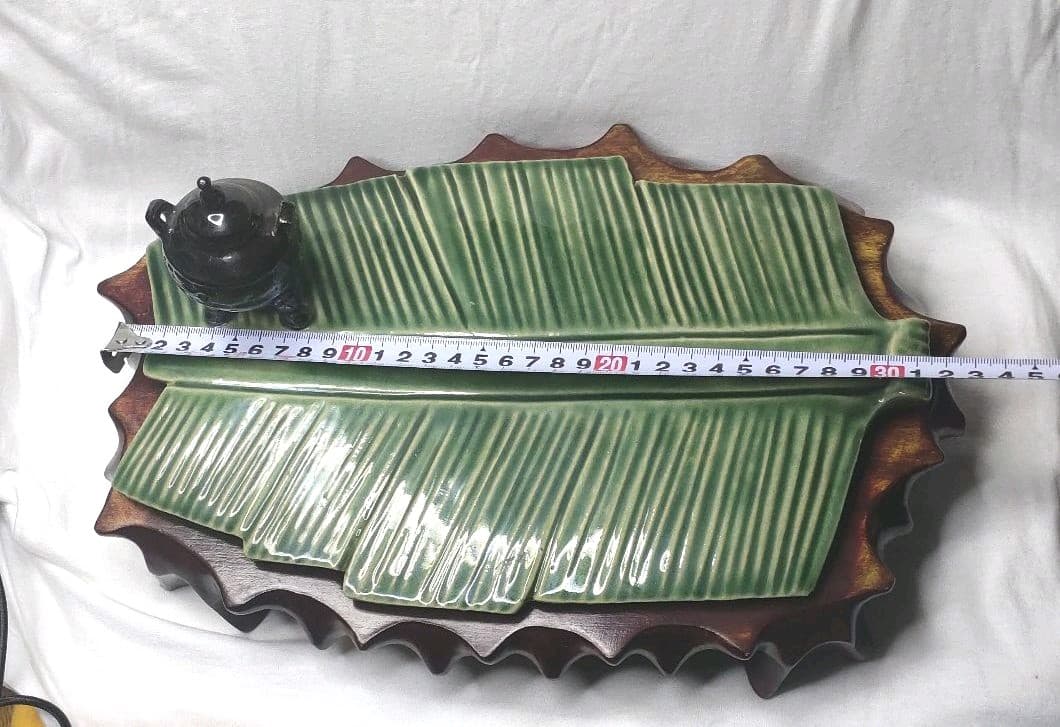 中国骨董 陶芸 香道具 在銘 作家物 木彫り台付き 置物 旧家蔵出し 送料無料