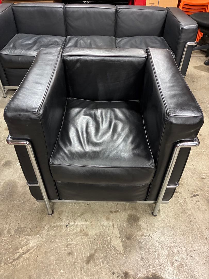 ル・コルビジエLC2の正規品です‼️①一人掛けソファ‼️