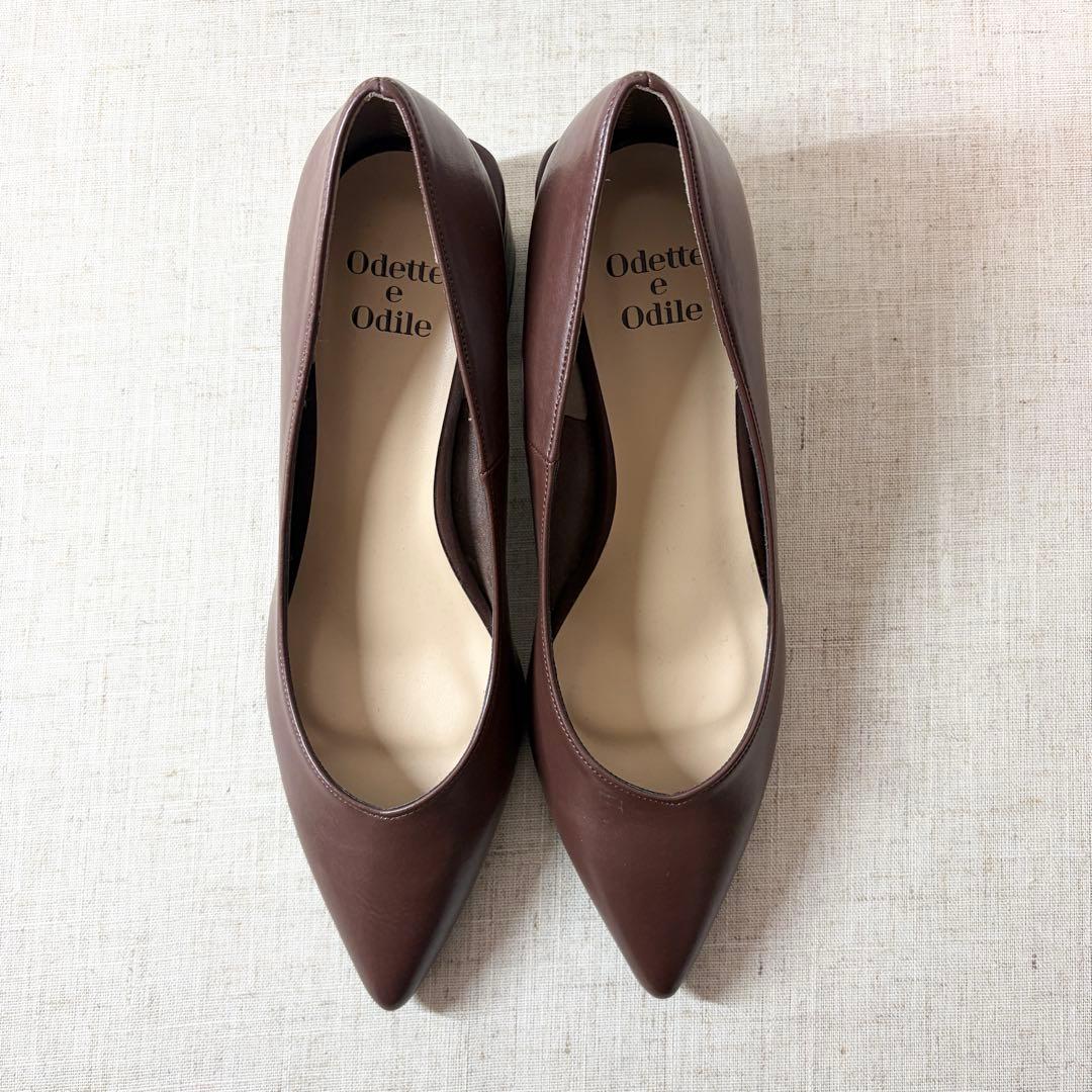 未使用級★Odette e Odile パンプス Vカット ブロックヒール
