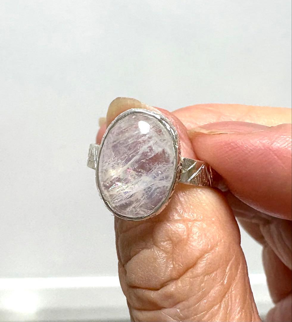 ムーンストーン手彫りシルバーリング