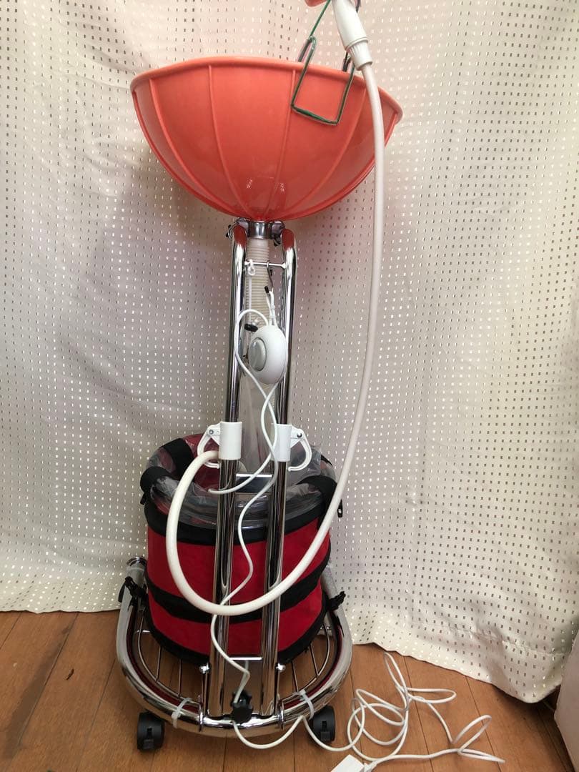 値下げしました中古移動式携帯洗髪台　楽シャン君