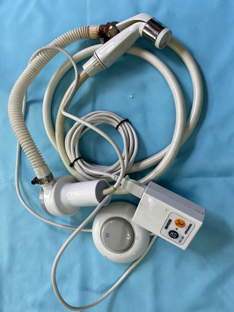 値下げしました中古移動式携帯洗髪台　楽シャン君