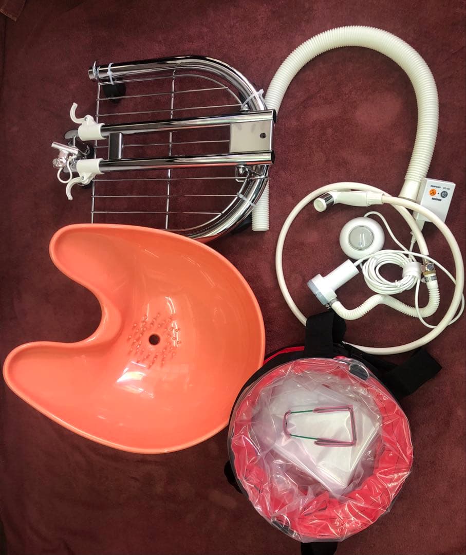 値下げしました中古移動式携帯洗髪台　楽シャン君