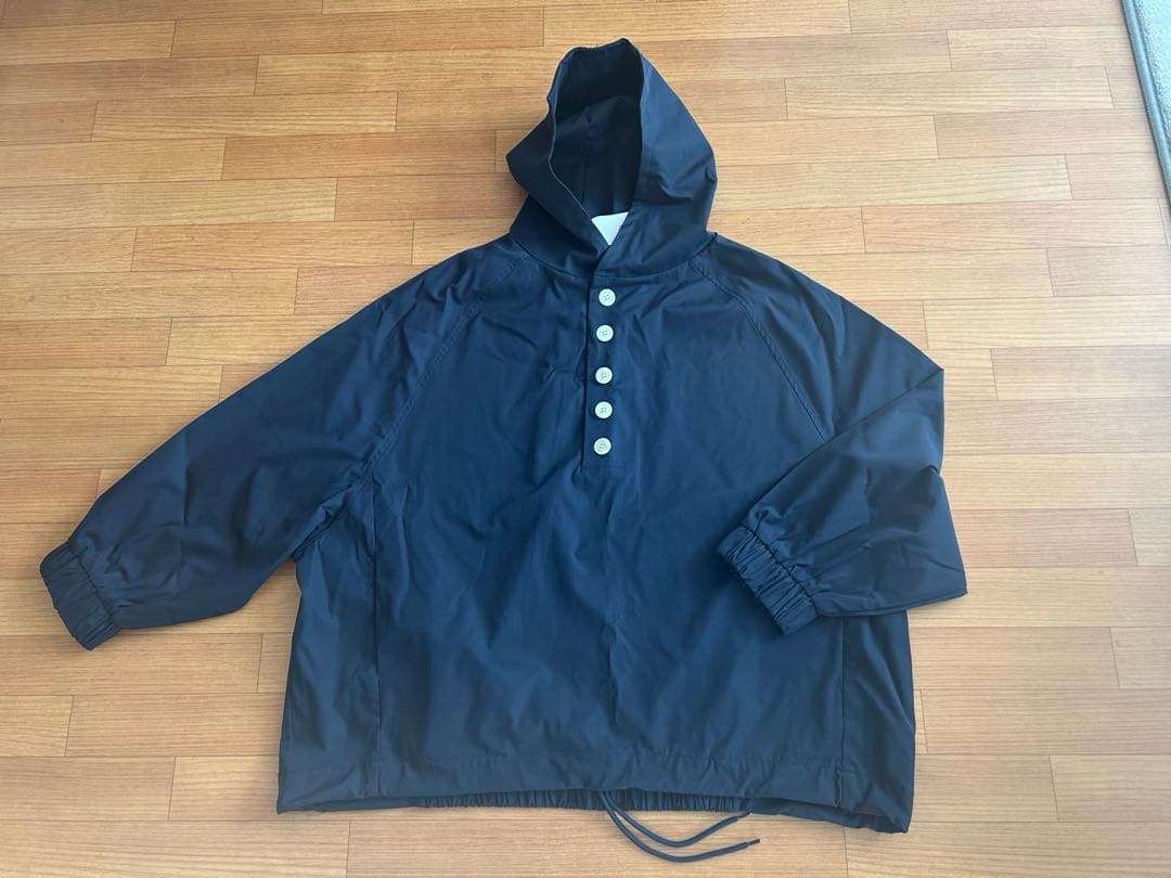 Mao made おっきめボタンのアノラックパーカー