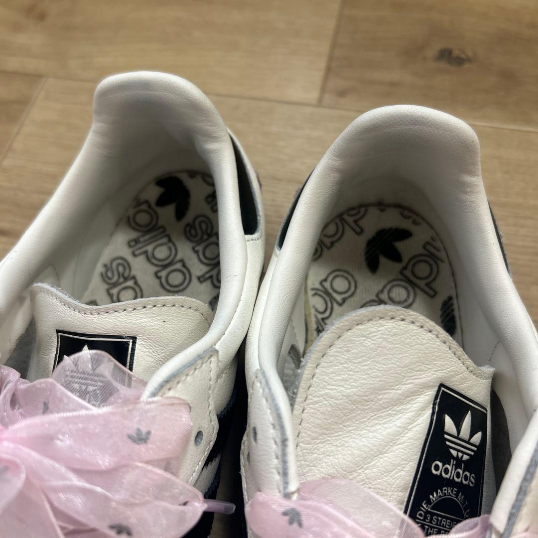 adidas Samba ホワイト 花柄刺繍