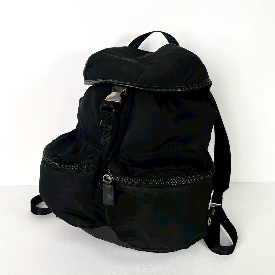 プラダ　リュック　バッグパック　三角プレート　巾着　テスートナイロン × レザー