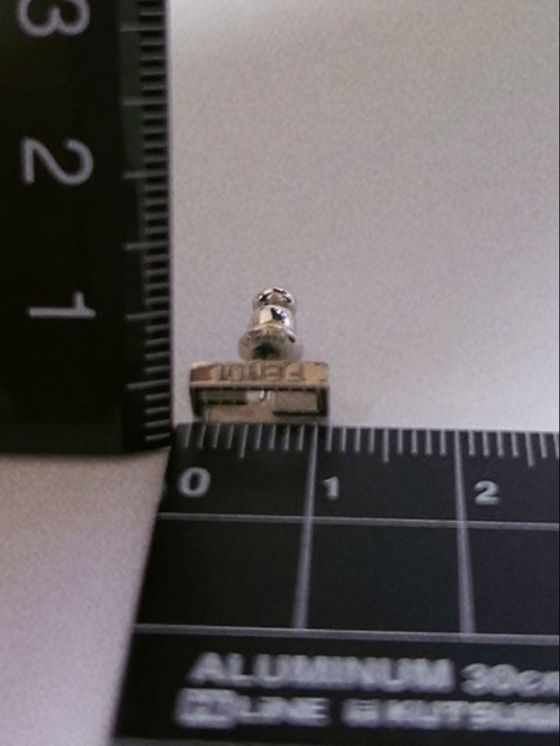 フェンディ　FENDI ピアス　片方　バゲット　シルバー　男女兼用