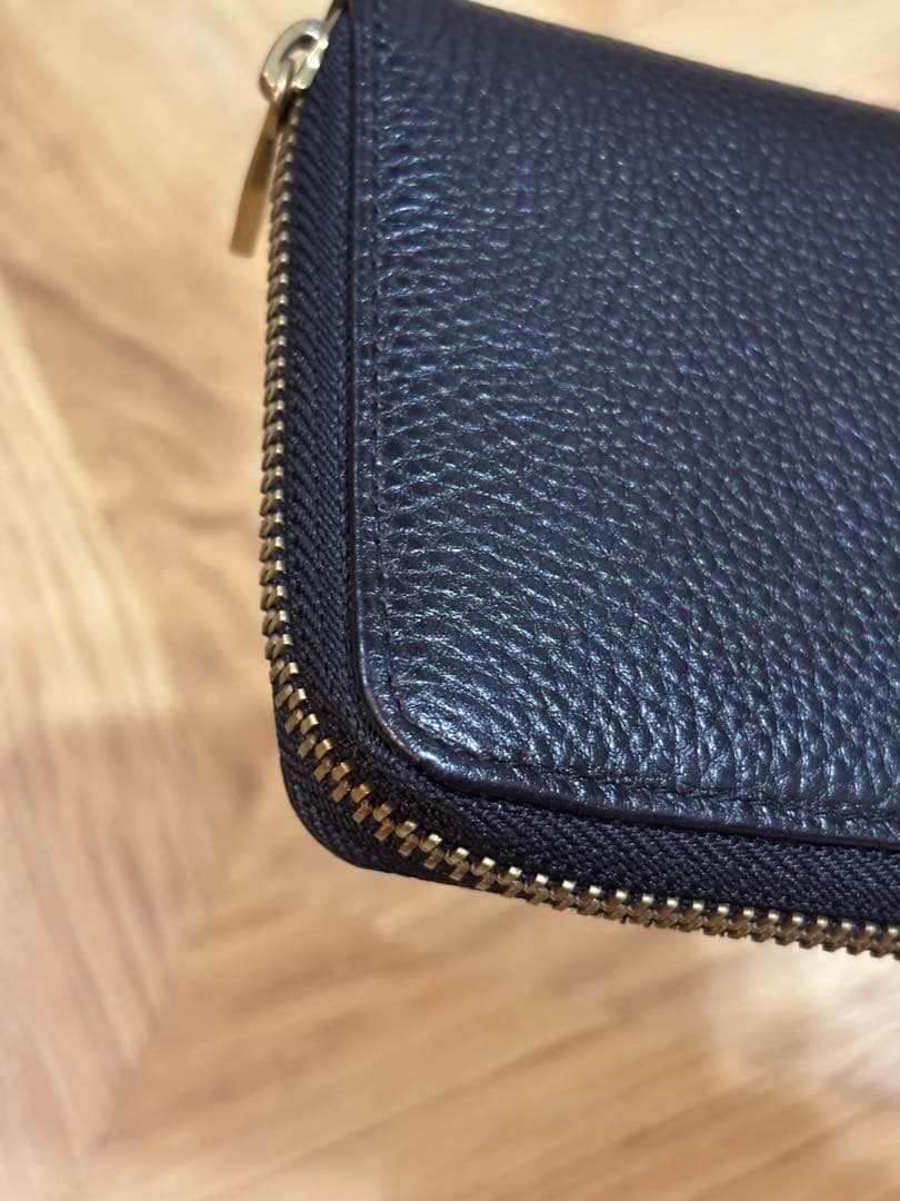 【極美品】ヴェルサーチ ジーンズ クチュール コンパクトウォレット シボ革