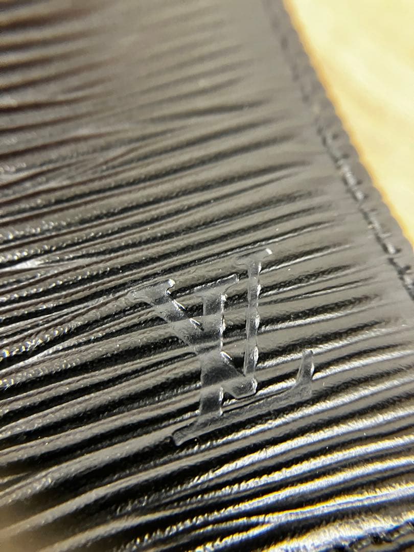 【美品】ルイヴィトン　ポルトモネボワット　エピ　黒　ケース　小銭入れ