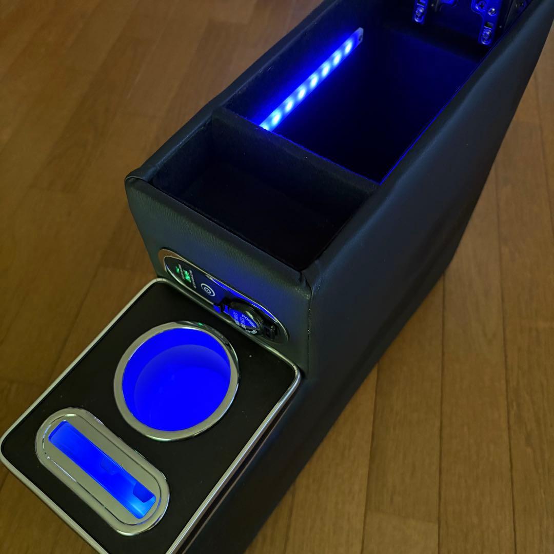 シエンタ アームレスト／コンソールボックス