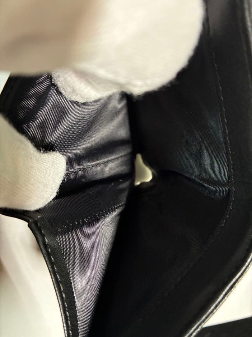 ☆人気【新品】Vivienne Westwood 三つ折り財布 トリコロール柄