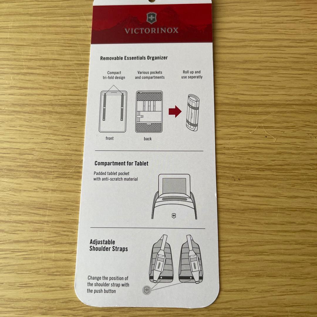 【VICTORINOX】アルトモント プロフェッショナル タブレット スリング