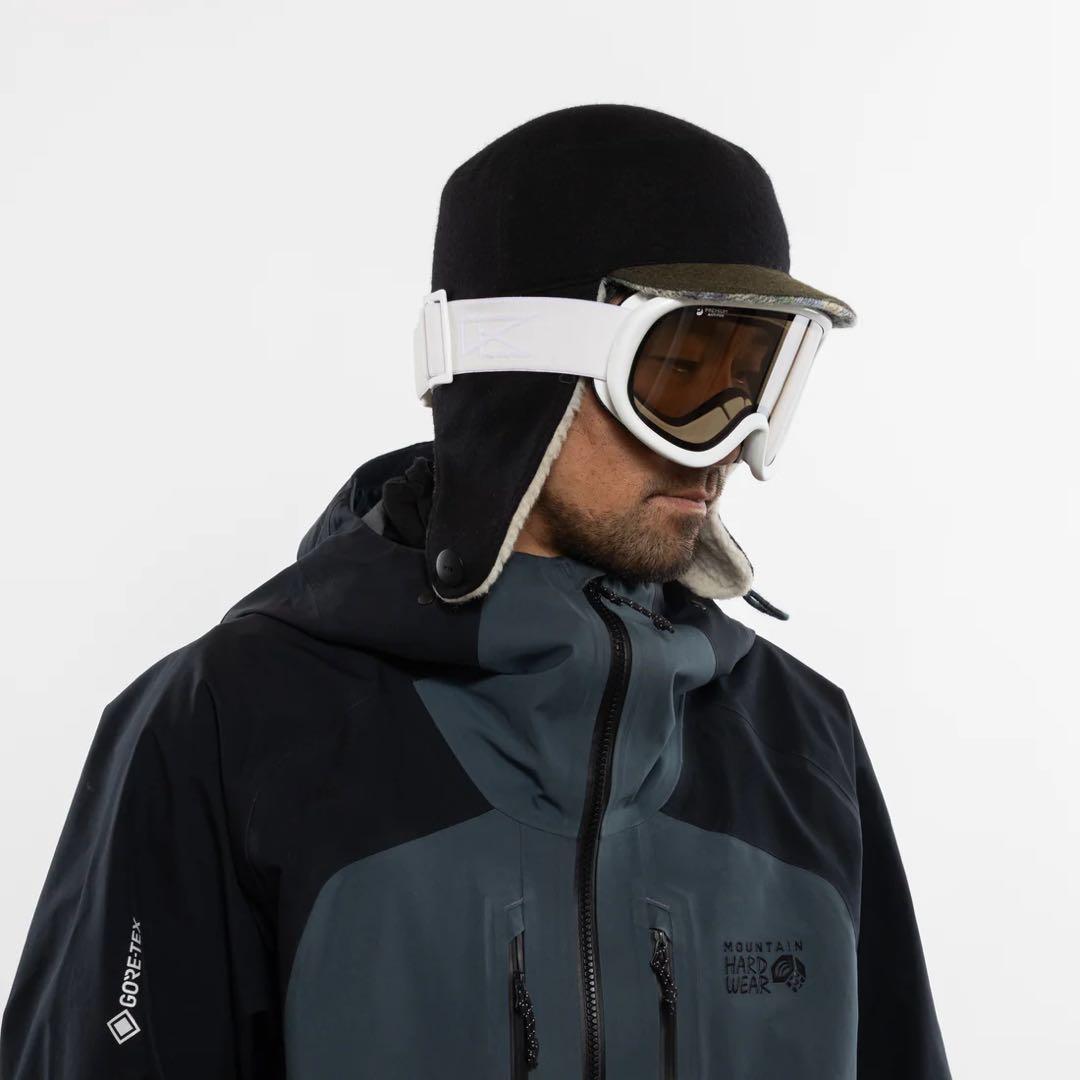 25/26’ REVOLT SUPER LIGHT FRAME White 新品