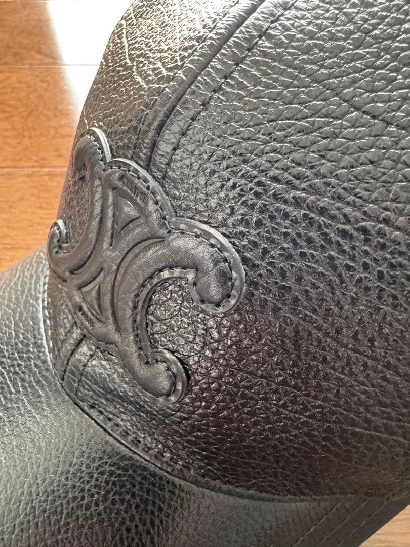 美品！CELINE トリオンフレザーベースボールキャップ L