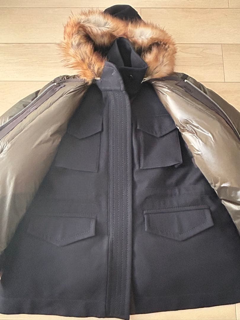 【新品未使用】sacai サカイ　カーキ×ネイビーダウンジャケット　サイズ 1