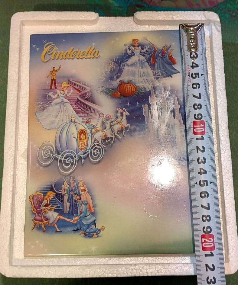 ディズニー　限定版コレクション　シンデレラ　壁掛け　鑑定書付き　未使用　レア