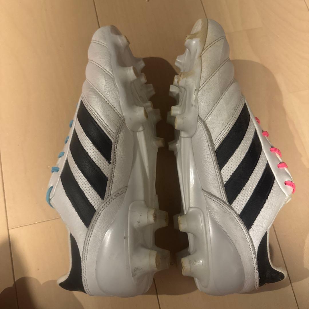 adidas コパアイコンスパイクシューズ ホワイト/ブラック