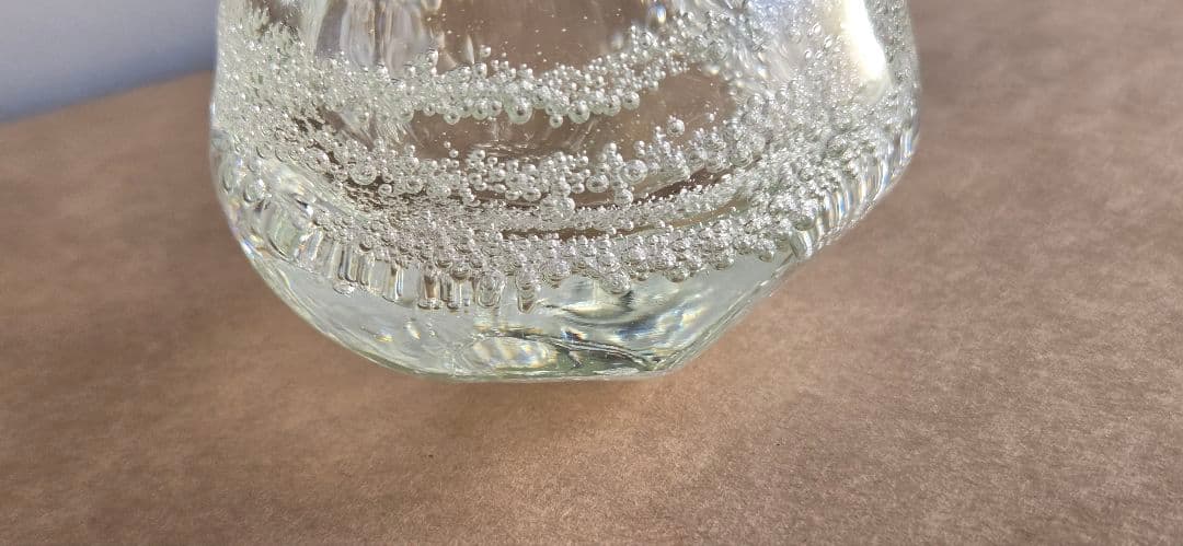 ＊新品未使用＊　泡入りガラスの一輪挿し　ガラス作家