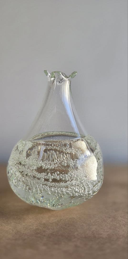 ＊新品未使用＊　泡入りガラスの一輪挿し　ガラス作家