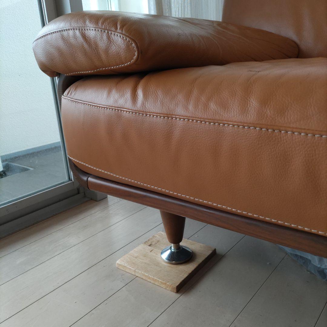 アサヒ製　 3人掛けレザーソファ