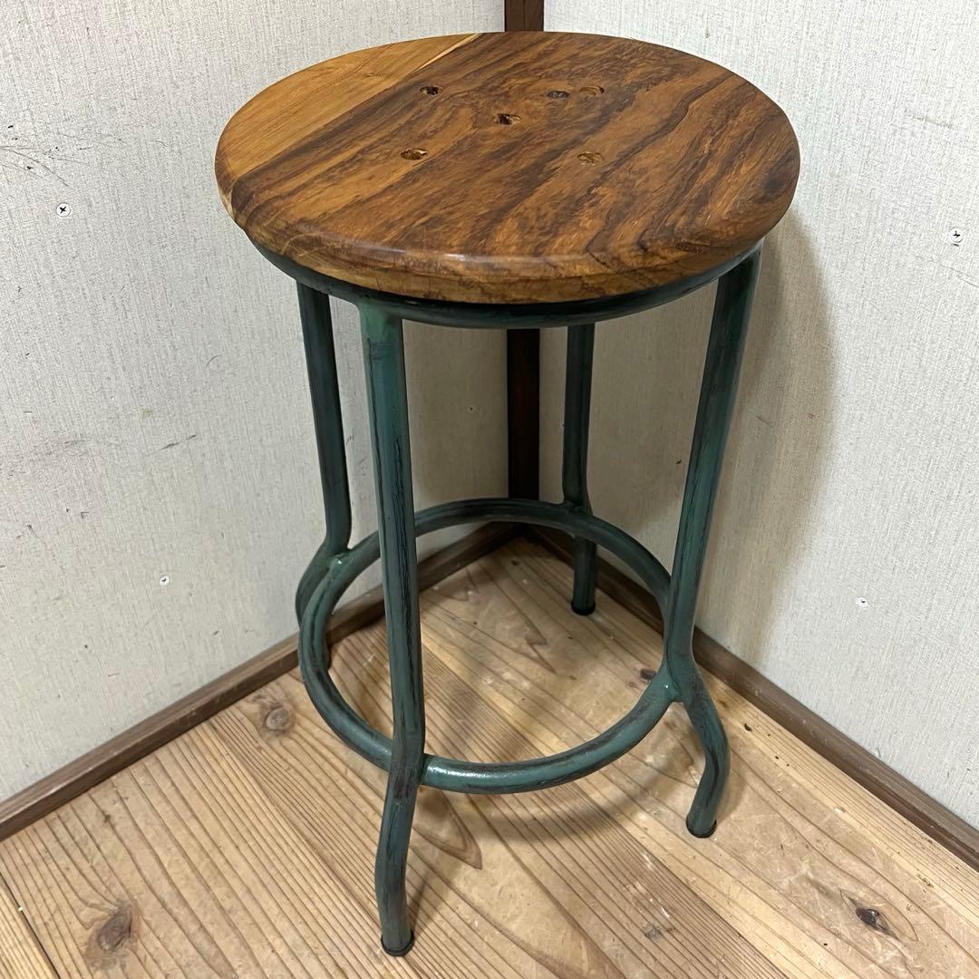チーク材とアイアンのスツール 緑 ヴィンテージスタイル グリーン 木製座面 椅子