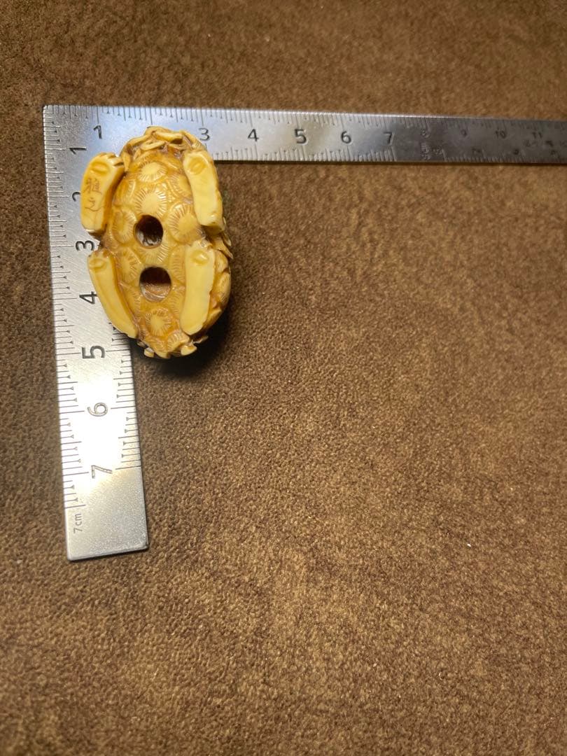 ⚫️新年セール⚫️根付 骨 牙 柘植等（天然素材）獅子 雅之銘