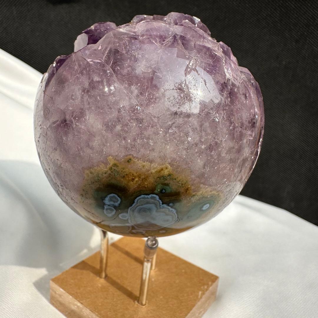 天然石アメジストの笑い口　置物　スフィア　D.79