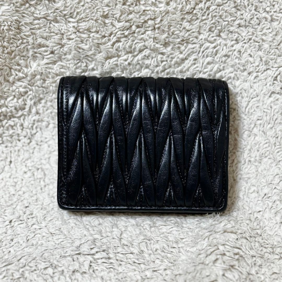 ミュウミュウ MIUMIU 二つ折り財布　マテラッセ