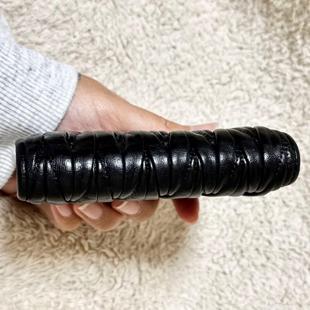 ミュウミュウ MIUMIU 二つ折り財布　マテラッセ