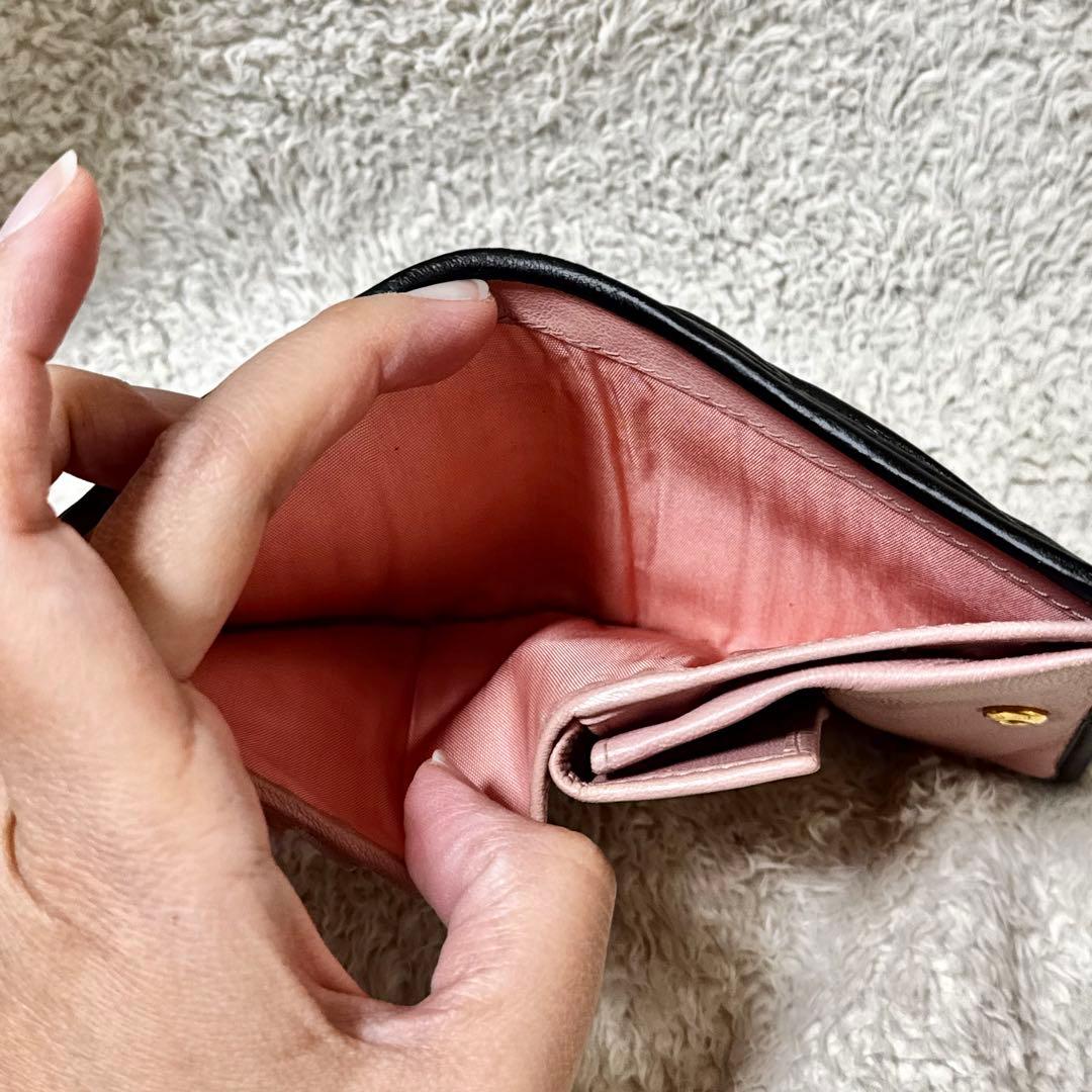 ミュウミュウ MIUMIU 二つ折り財布　マテラッセ