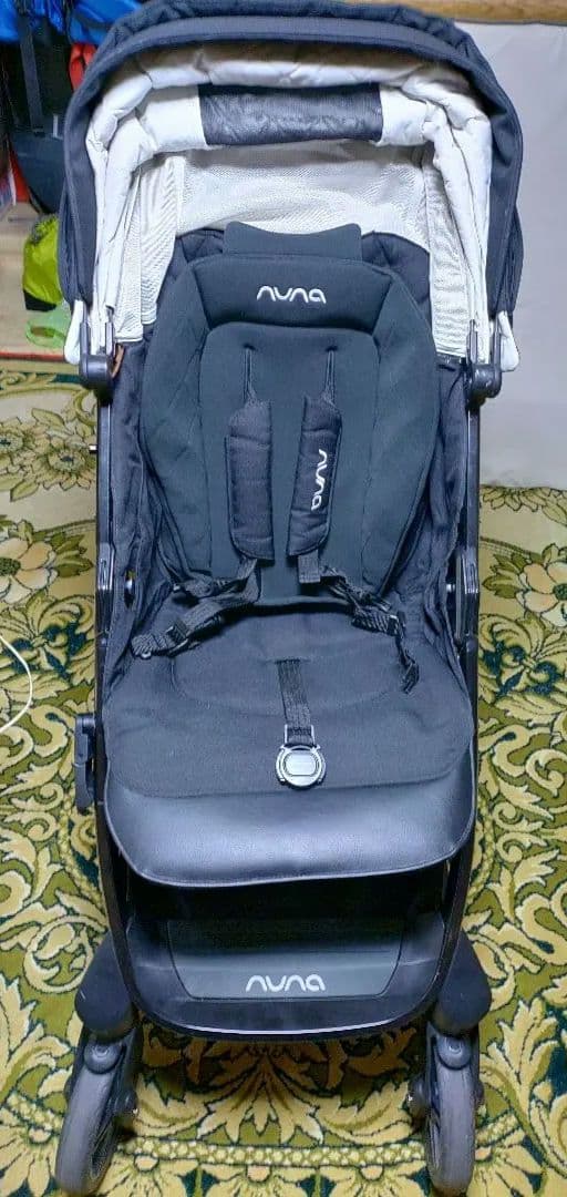 Nuna ブラック ベビーカー　tavo