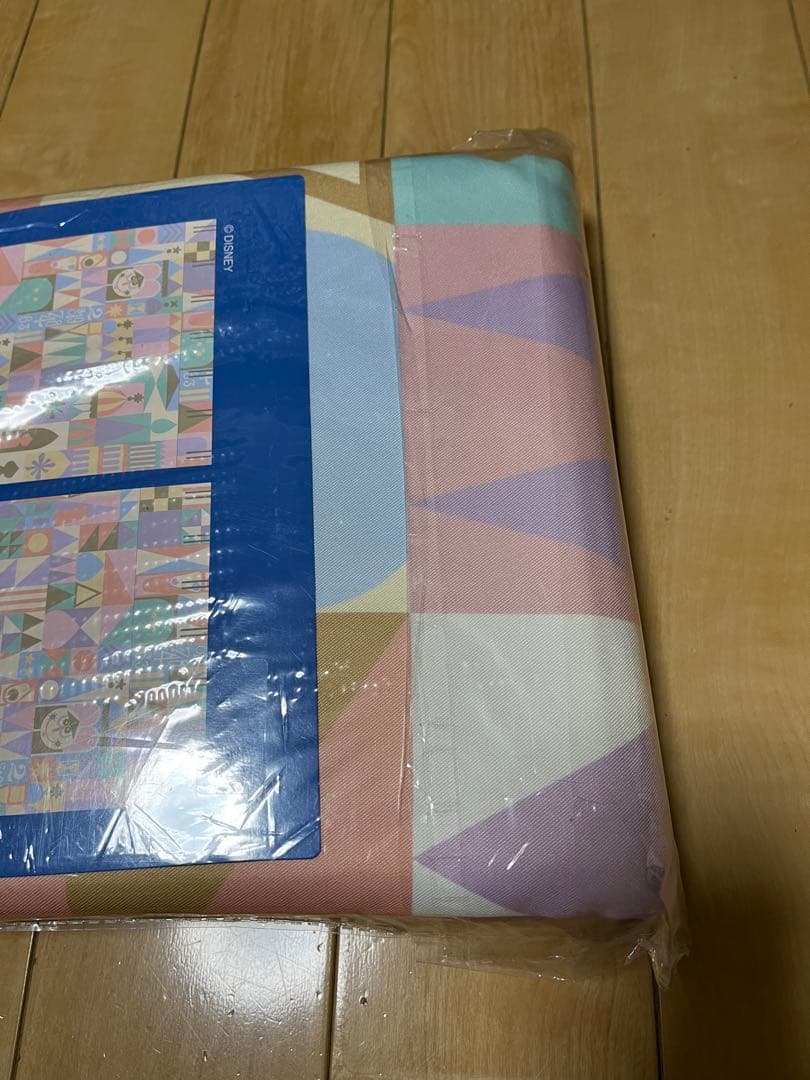 ディズニーランド　イッツ・ア・スモールワールド　カーテン　新品未使用