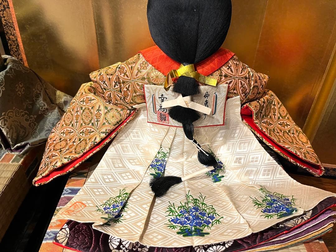 美品　秀月　十二単を纏う貴重な雛人形セット