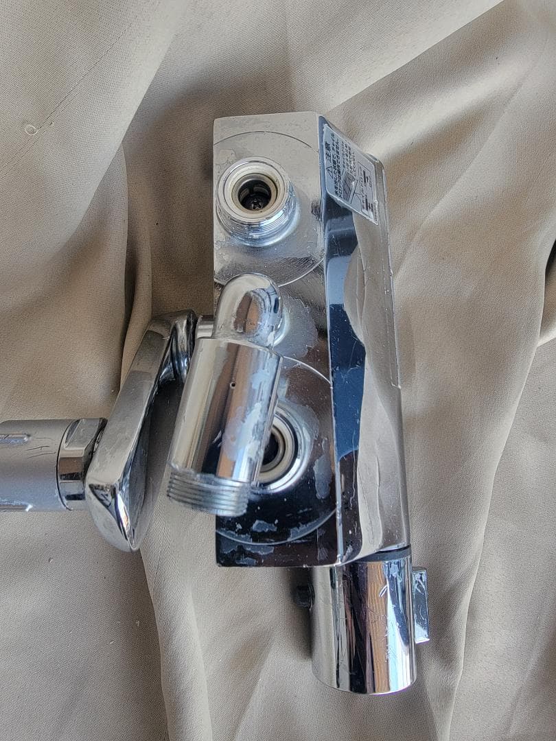 TOTO｜浴室シャワー水栓(壁付きタイプ) タッチスイッチ式 ※短尺タイプ