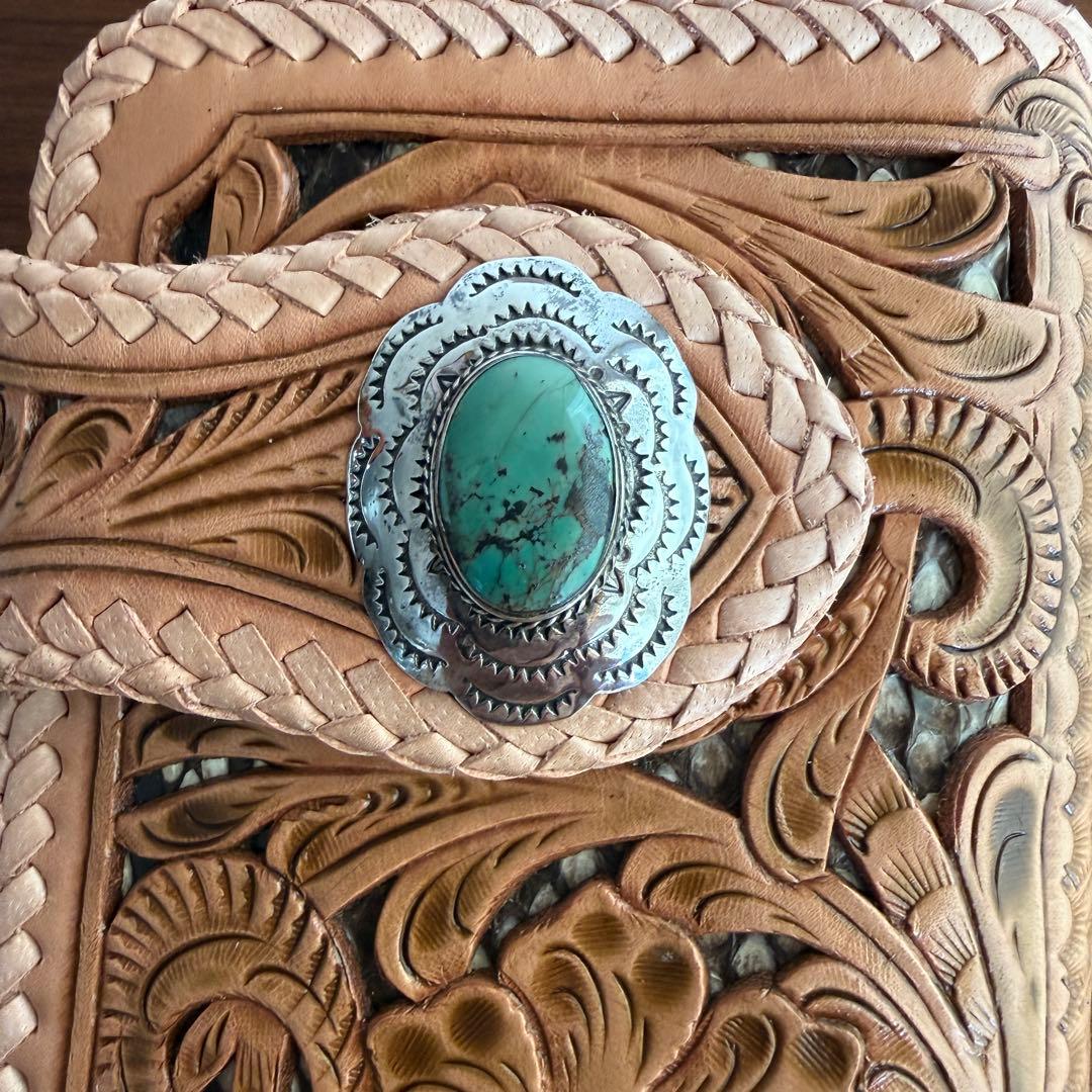 【訳アリ格安品】Carving Wallet ターコイズ本革 財布 店頭品　本物