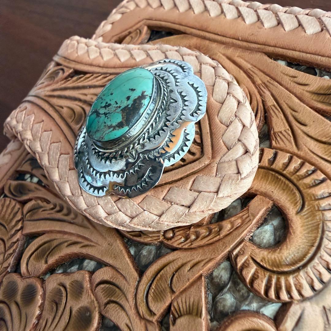 【訳アリ格安品】Carving Wallet ターコイズ本革 財布 店頭品　本物