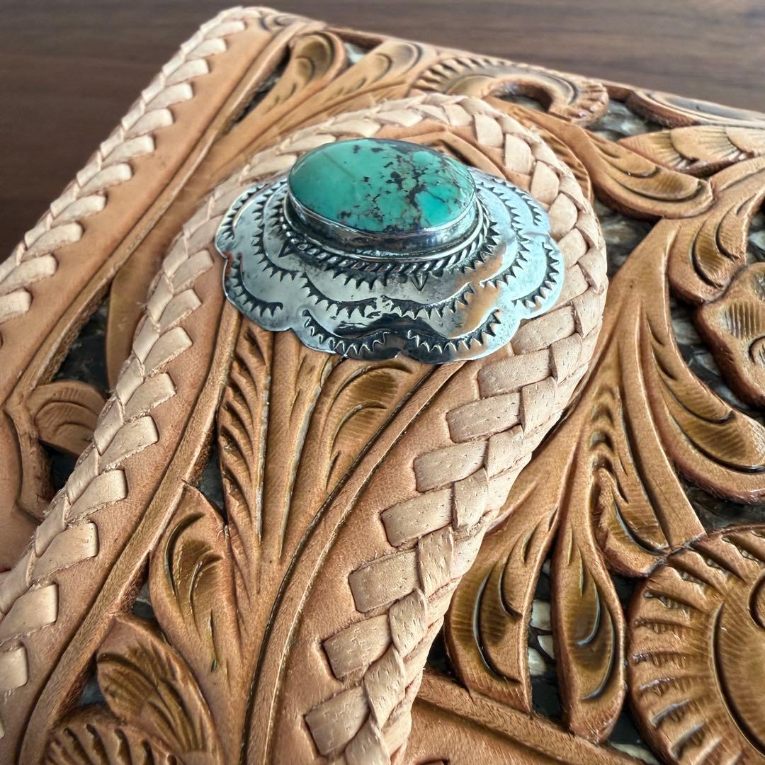 【訳アリ格安品】Carving Wallet ターコイズ本革 財布 店頭品　本物