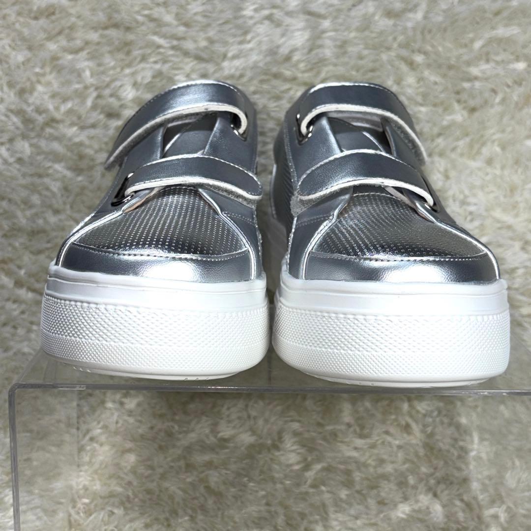 シルバー 厚底 ベルト付きスニーカーMODE ET JACOMO