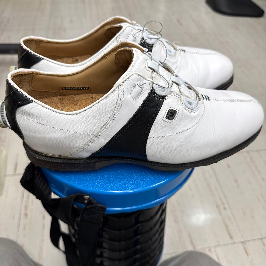 ICON BLACK ゴルフシューズ ホワイト/ブラック