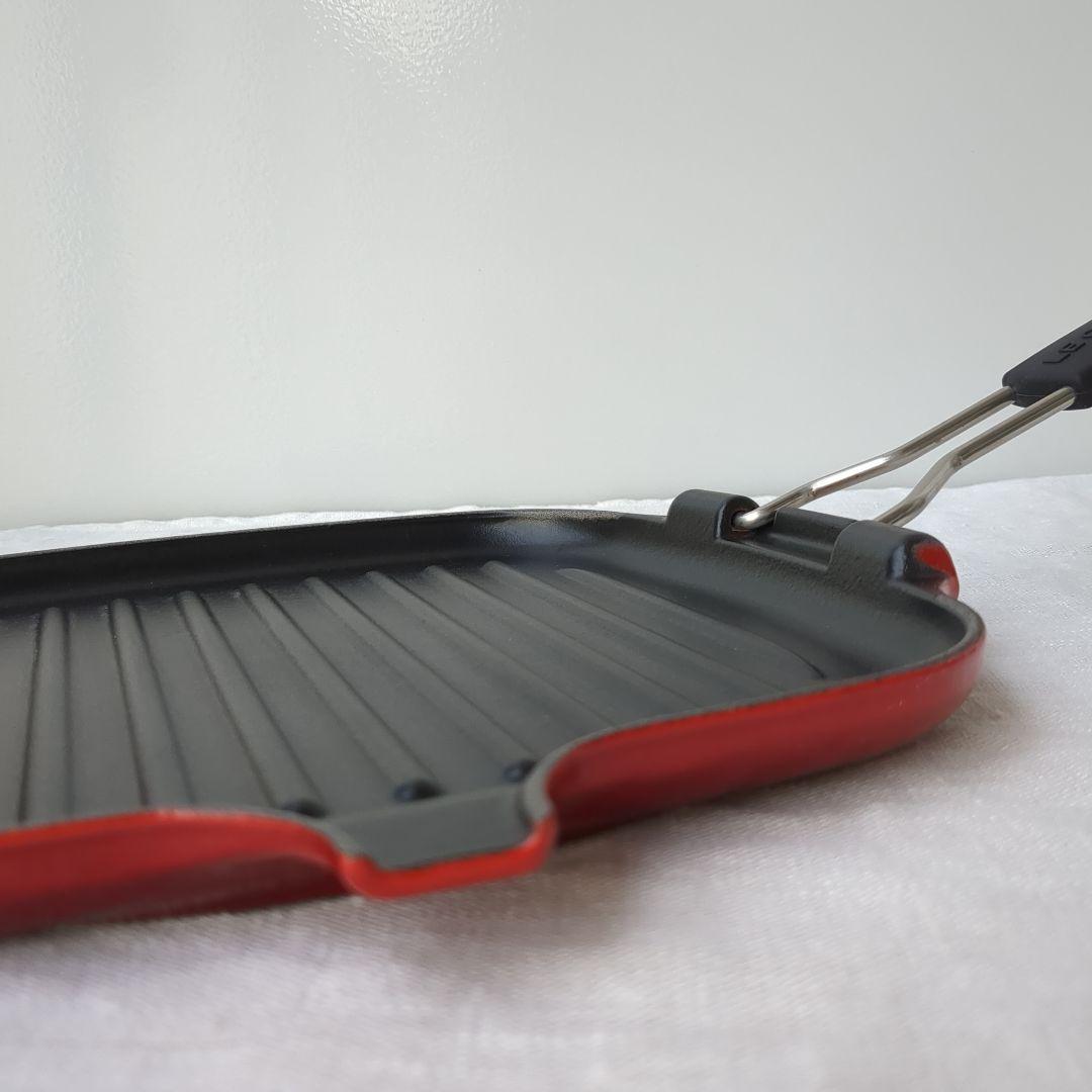ル・クルーゼ　鋳鉄グリルパン　取り外し可能なハンドル付き　折りたたみ