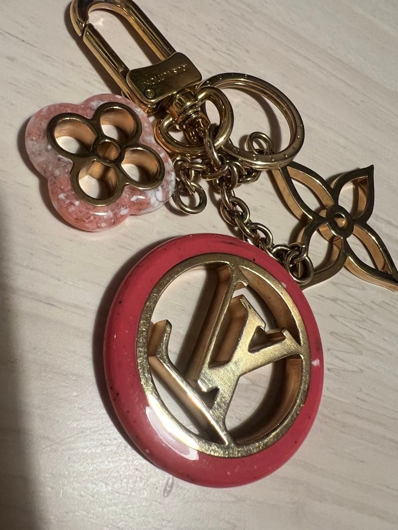 Louis Vuitton ロゴチャーム キーホルダー キーリング