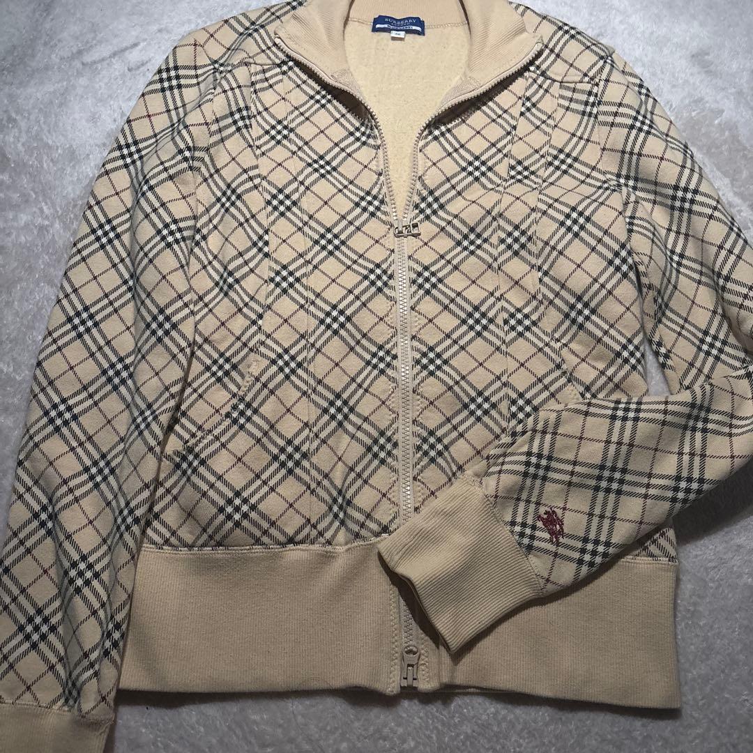バーバリーブルーレーベルのノバチェック柄トラックジャケット