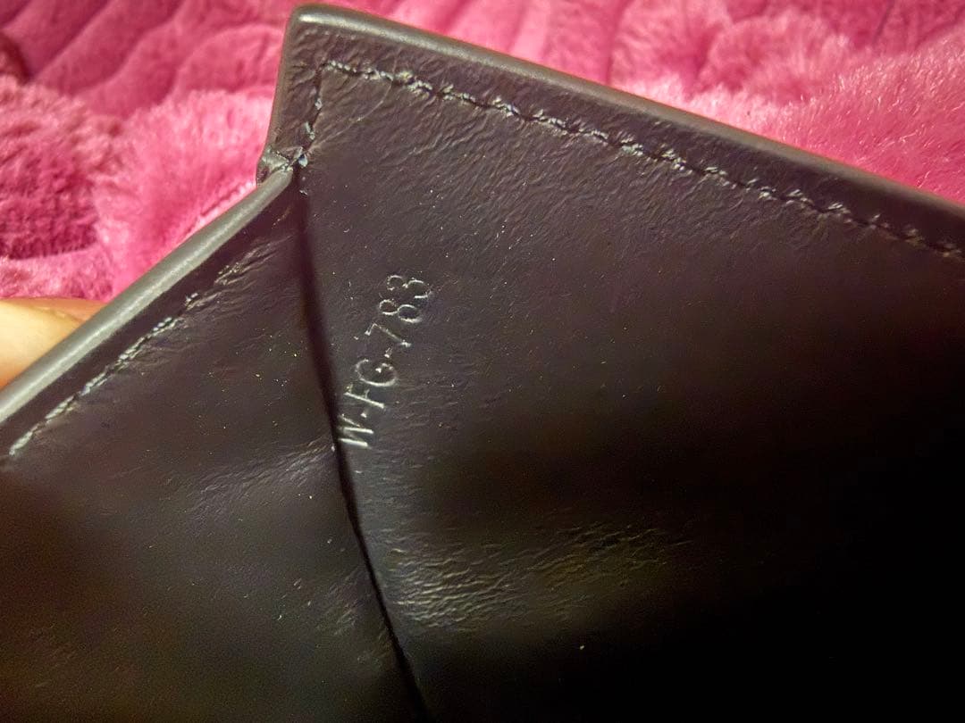 美品 CELINE トリオンフ 三つ折りウォレット（ブラック／ゴールド金具