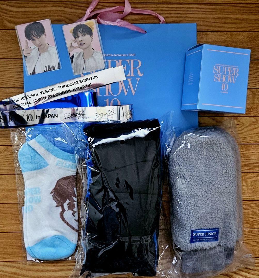 SUPER JUNIORプレミアムシート特典とウニョクトレカグッズセット