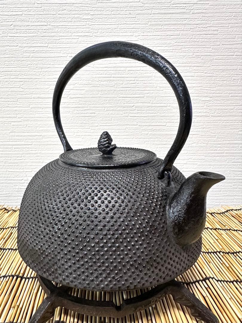 未使用相当、長期保管品、栞付 南部盛栄堂造１５型アラレ 鉄瓶 南部鉄瓶 南部鉄器