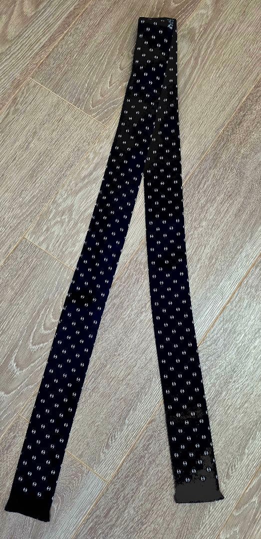 新品・未使用HERMES エルメス タイ スカーフ シルク100% タグ付き