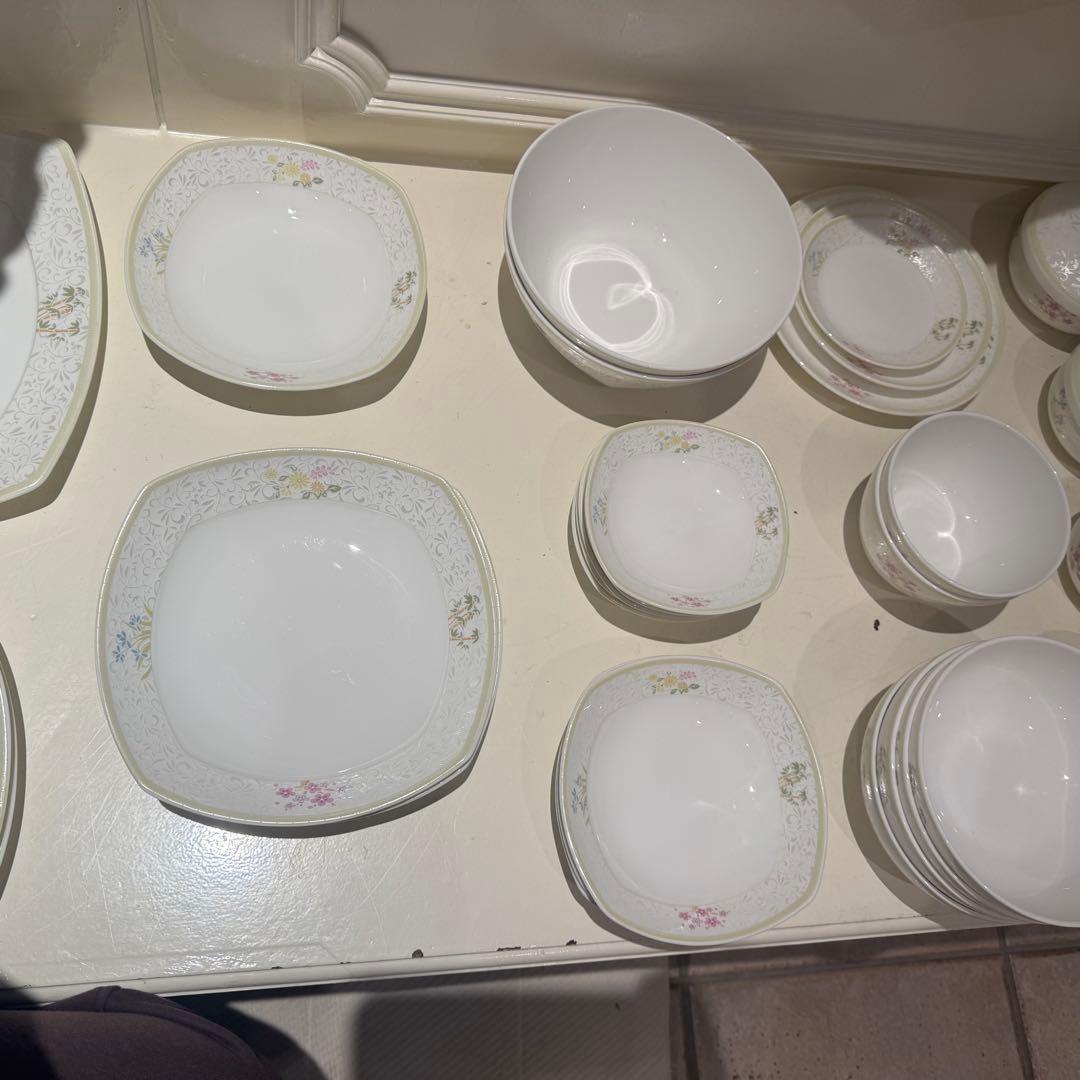 値下げしました！7月末まで！ 18,000円値下げ韓国食器51点セット